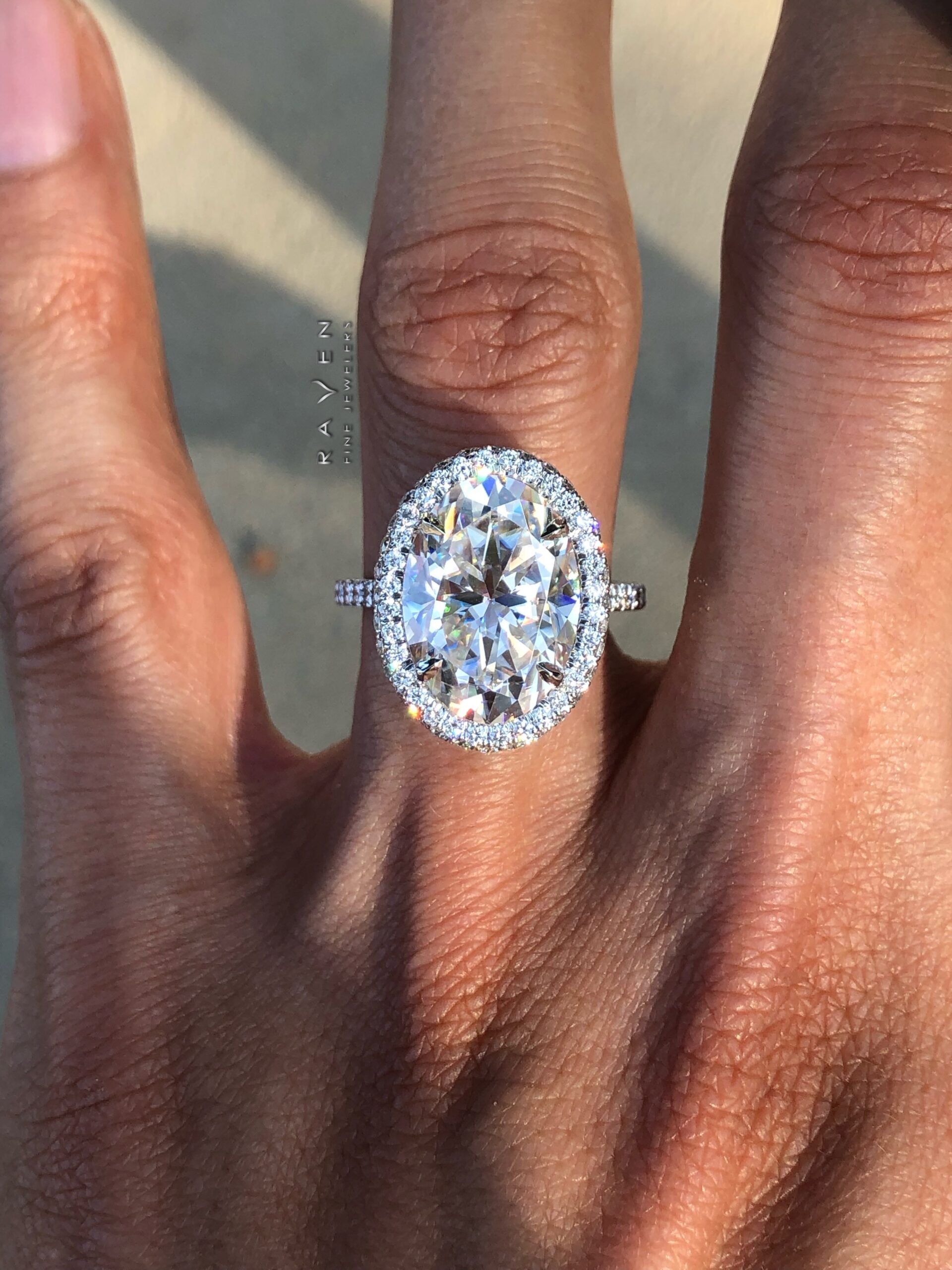 7 Carat Diamond Ring: Spectacular and Powerful | Diamond Registry